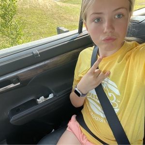 Meet your Posher, Annie